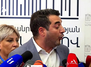 Հրաչյա Հակոբյանի ճեպազրույցը