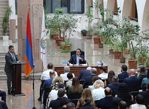 Երևանի ավագանին սկսեց 5-րդ նստաշրջանի աշխատանքները