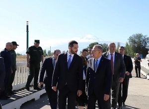 Սերդար Քըլըչը ժամանել է Հայաստան. Մարգարա անցակետի մոտ նրան դիմավորել է Ռուբեն Ռուբինյանը