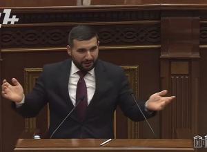 Ձեր ասածը էն ա, որ խաղաղ լինի, բայց Ադրբեջան չլինի, է՛, էլ ի՞նչ եք ուզում․ Ալեքսանյան