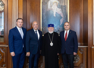Կաթողիկոսն ընդունել է Ամերիկայի հայկական համագումարի ղեկավար կազմին