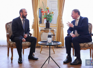 Միրզոյանի աշխատանքային այցը Հաագա մեկնարկել է Նիդերլանդների ԱԳ նախարարի հետ հանդիպումով