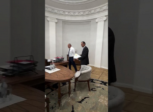 Նիկոլ Փաշինյանը աշխատանքային հանդիպում է ունեցել Արսեն Թորոսյանի հետ