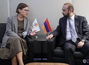 ՀՀ արտգործնախարարը ԿԽՄԿ նախագահի հետ քննարկել է Բաքվում պահվող հայ գերիների հարցը