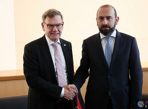 Արարատ Միրզոյանը հանդիպում է ունեցել ԳԴՀ արտաքին գործերի դաշնային նախարարի հետ