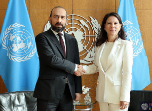 Արարատ Միրզոյանը հանդիպել է ՄԱԿ Գլխավոր ասամբլեայի նախագահ Անալենա Բերբոքի հետ