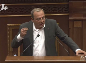 Սա խայտառակություն է, պետականությունը կործանելու ուղիղ ճանապարհ. Արծվիկ Մինասյան