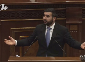 Էգեյան ծովում կայֆերից, տեսահոլովակներում նկարվելուց հետո սքեմավորի դիմակ եք քաշում․ Ալեքսանյան