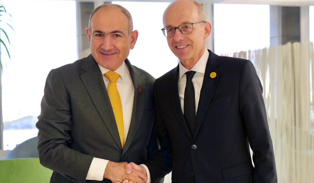 ba9a2247-d006-4955-b208-3eb5f35d8a21