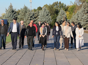 Ժաննա Անդրեասյանը հերթական այցն է կատարել Հայոց ցեղասպանության հուշահամալիր