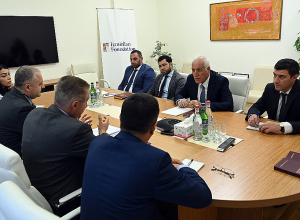 Հանրապետության նախագահ Վահագն Խաչատուրյանն այցելել է «Իզմիրլյան» հիմնադրամ