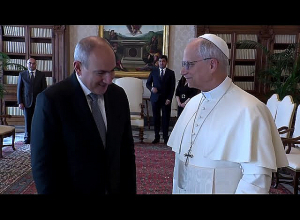 Փաշինյանը հանդիպել է Նորին Սրբություն Լևոն XIV-րդ Պապի հետ