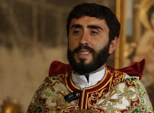 Կարգալույծ եղած Տեր Արամը կիրակի օրը հրավիրում է Սուրբ Հովհաննավանք՝ մասնակցելու պատարագի