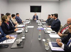 ԱԽ քարտուղարը հանդիպել է Հայաստան-Ադրբեջան քաղհասարակության ներկայացուցիչների երկխոսության մասնակիցների հետ