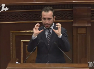 Այսինքն, 130-ամյա կուսակցության ռեյտինգն ավելի ցածր ա եղել քան Վարդանիկի․ Կոնջորյան