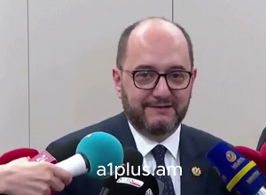 Արայիկ Հարությունյանի ճեպազրույցը