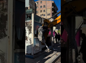 Ապամոնտաժվել են Տերյան-Կորյուն,Թումանյան-Նալբանդյան փողոցների ինքնակամ տեղադրված մետաղական կրպակները