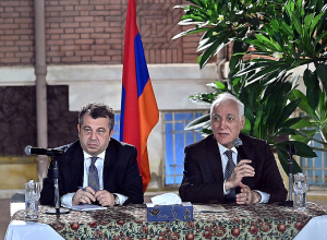 Վահագն Խաչատուրյանը հանդիպում է ունեցել եգիպտահայ համայնքի ներկայացուցիչների հետ