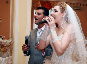 «Քարի պես». Գրիգոր Դանիելյանն ու Հռիփսիմե Ելինյանը նոր տեսահոլովակ են ներկայացրել՝ ամուսնության 17-ամյակի առթիվ