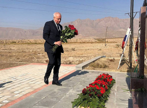 Կոպիրկինը հարգանքի տուրք է մատուցել Ադրբեջանի կողմից ռուսական ուղղաթիռի խոցման հետևանքով զոհված ռուս օդաչուների հիշատակին