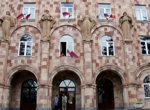 Ձերբակալվել է Վանաձորի համայնքապետարանի աշխատակազմի եկամուտների հավաքագրման և գույքի կառավարման բաժնի պետը