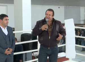 Ինչպես պայմանավորվել էինք արցախցի Հակոբի հետ, այցելեցի Էջմիածնի  մարզադպրոց․ Ծառուկյան