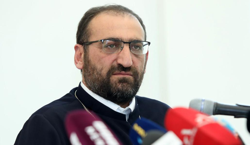 Արշակ սրբազան