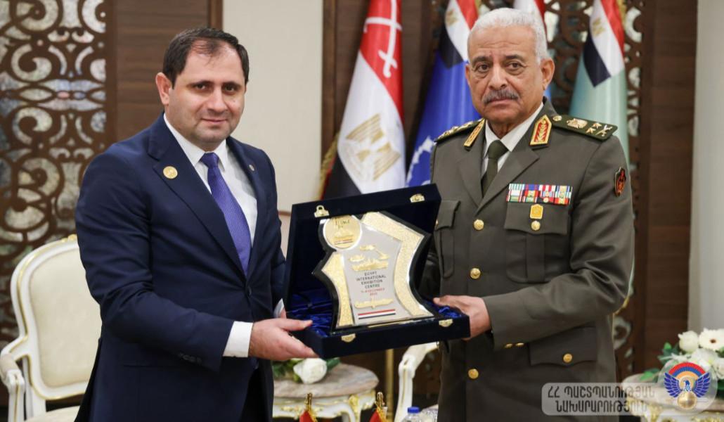 photo_2025-12-01_17-13-32