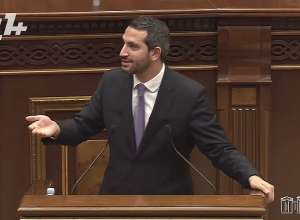 Փողերի լվացման մեջ մեղադրվող ձեր կուսակցության ղեկավարը ինչո՞ւ է փախած, տիկին Գրիգորյան. Ռուբինյան