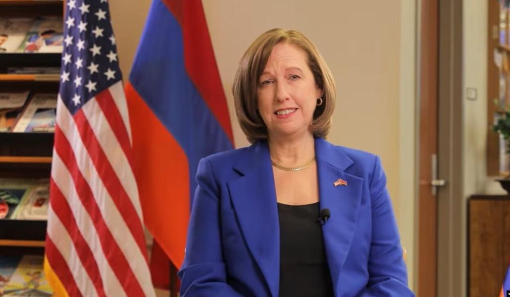 01000000-0aff-0242-d56e-08db1c8ac1d4_w1597_n_r1_s_s