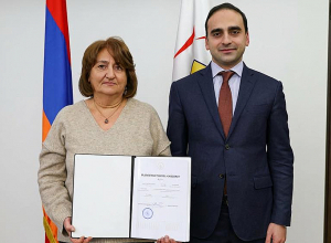 Արցախի փողոցի 4-րդ նրբանցքի 10-րդ հանրակացարանային շենքում բնակվող 5 ընտանիքի տրամադրել ենք բնակարանների գնման վկայագրեր․ Ավինյան