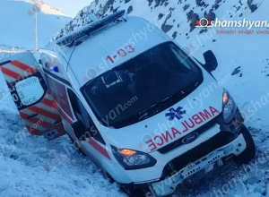Գյումրիից բուժառուին Երևան տեղափոխող շտապօգնության ավտոմեքենան վթարի է ենթարկվել