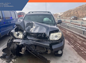 Երևան-Գյումրի ավտոճանապարհին բախվել են ավտոմեքենաներ
