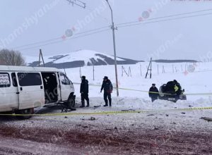 Բախվել են Արթիկ-Երևան երթուղու «Գազել»-ը ու «ԳԱԶ 69»-ը․ կա 8 վիրավոր