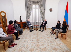 Մհեր Գրիգորյանը Համաշխարհային բանկի ներկայացուցիչների հետ քննարկել է «Խաղաղության խաչմերուկ» նախաձեռնությունը