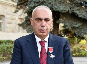 Դատախազությունը պահանջում է պաշտպանության նախկին փոխնախարար Արթուր Աղաբեկյանից հօգուտ ՀՀ-ի բռնագանձել անշարժ և շարժական գույքեր, դրամական միջոցներ