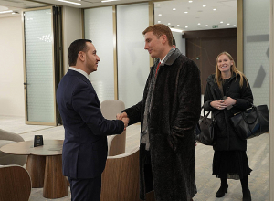 Մխիթար Հայրապետյանը հանդիպում է ունեցել ԱՄՆ պետքարտուղարի՝ տնտեսական հարցերով տեղակալ Ջեյքոբ Հելբերգի հետ