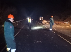 Քարաթափումներ Երևան-Մեղրի ավտոճանապարհի 122-րդ և 112-րդ կմ-ներին