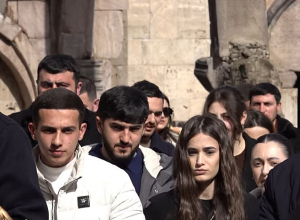 Նորապսակները օրհնություն ստացան