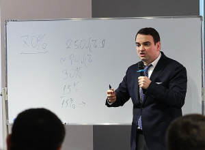 Սամվել Կարապետյանը ստիպեց ընտրությունից առաջ բարձրացնել թոշակները. Նարեկ Կարապետյան