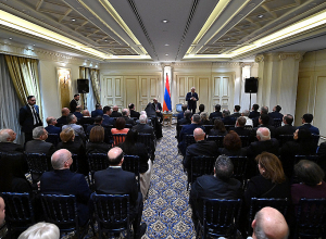 Վահագն Խաչատուրյանը հանդիպել է Հունաստանի հայ համայնքի ներկայացուցիչների հետ