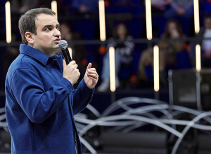 Նարեկ Կարապետյանը երիտասարդներին ներկայացրել է Սամվել Կարապետյանի 5 տնտեսական քայլերը