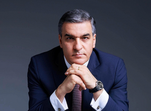 Նիկոլ Փաշինյանը խաղում է մայրերի վախի վրա․ Թաթոյան