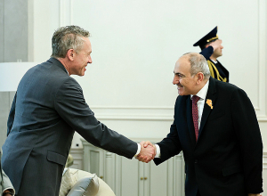 Վարչապետն ընդունել է ԱՄՀ նախագահին