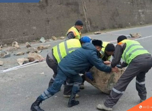 Սյունիքի մարզի ավտոճանապարհներին տեղի են ունեցել քարաթափումներ․ ՆԳՆ