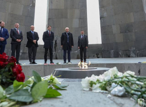 Լիտվայի Սեյմասի պատվիրակությունն այցելել է Ծիծեռնակաբերդի հուշահամալիր