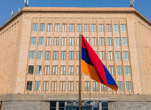 Ամերիկյան համալսարանը վերականգնում է առկա ձևաչափով դասերը