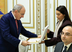 Փաշինյանի ստացած մրցանակից հետո վարչապետի աշխատակազմն  առանձին հաշիվ կբացի