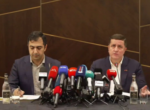 «ՀԷՑ» ՓԲԸ նախկին տնօրենի պաշտոնակատար Դավիթ Ղազինյանի և փաստաբան Արամ Օրբելյանի մամուլի ասուլիսը