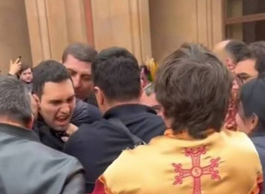 18-ամյա Դավիթ Մինասյանին տեղափոխել են Նաիրի ԲԿ